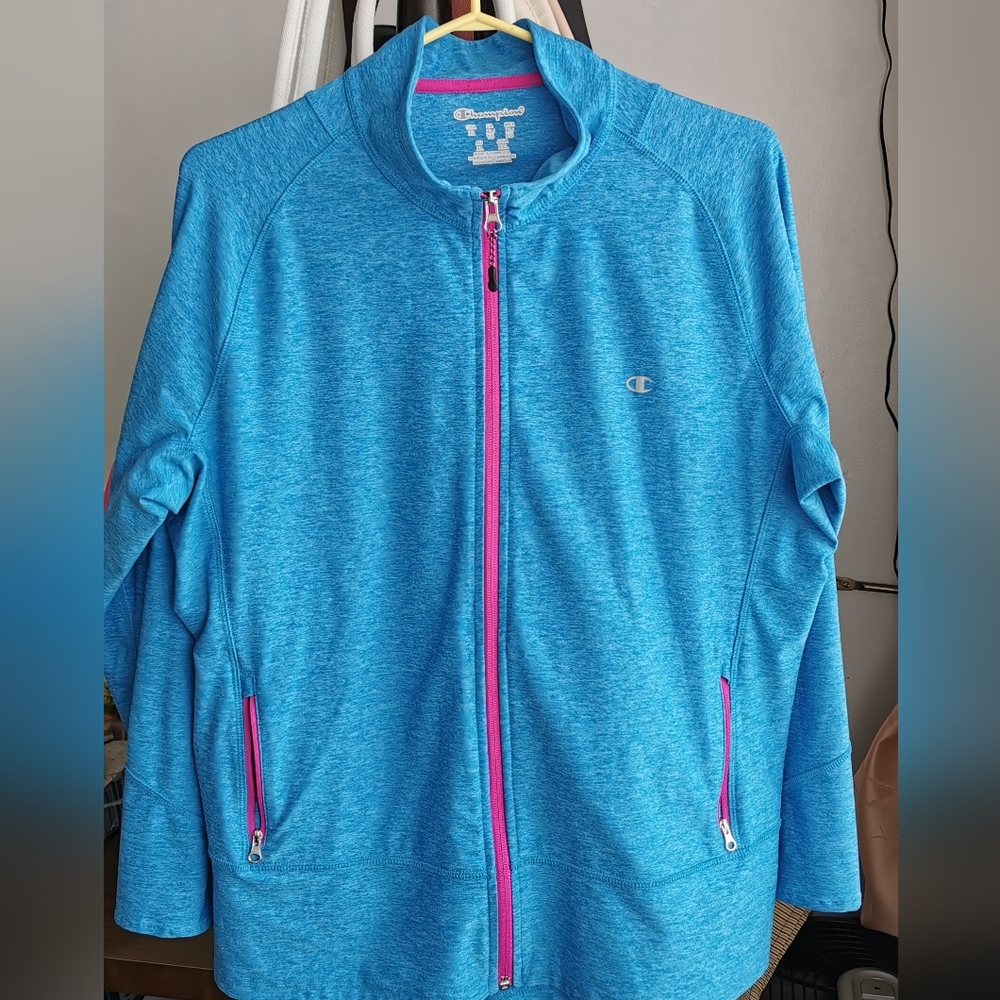 Champion vest. Ptp:23". As is